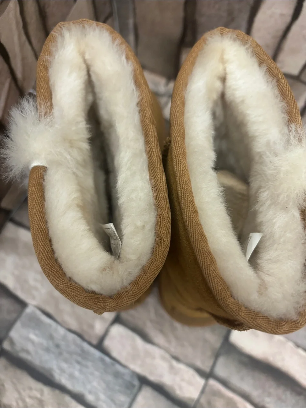 New women’s Koolaburra by UGG boots size 6